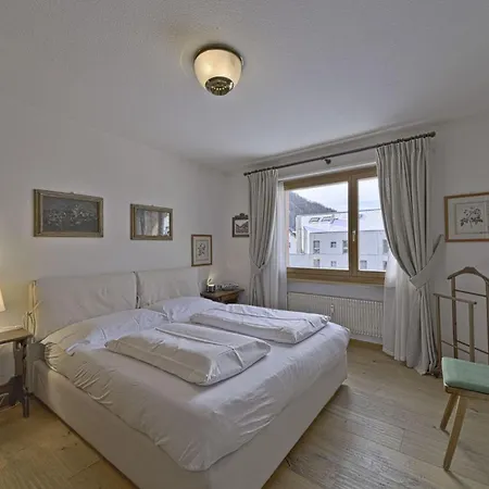 Chesa Charots - Celerina *